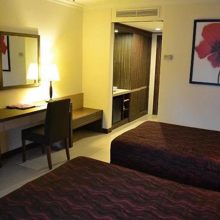De Rhu Beach Resort Kuantan Extérieur photo