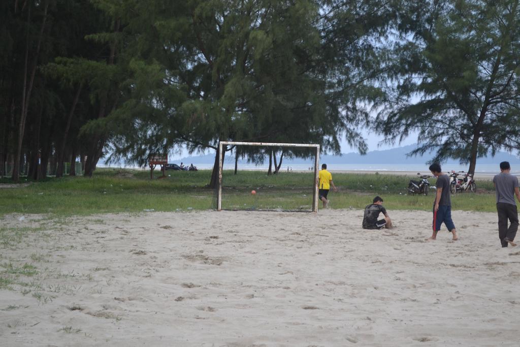 De Rhu Beach Resort Kuantan Extérieur photo