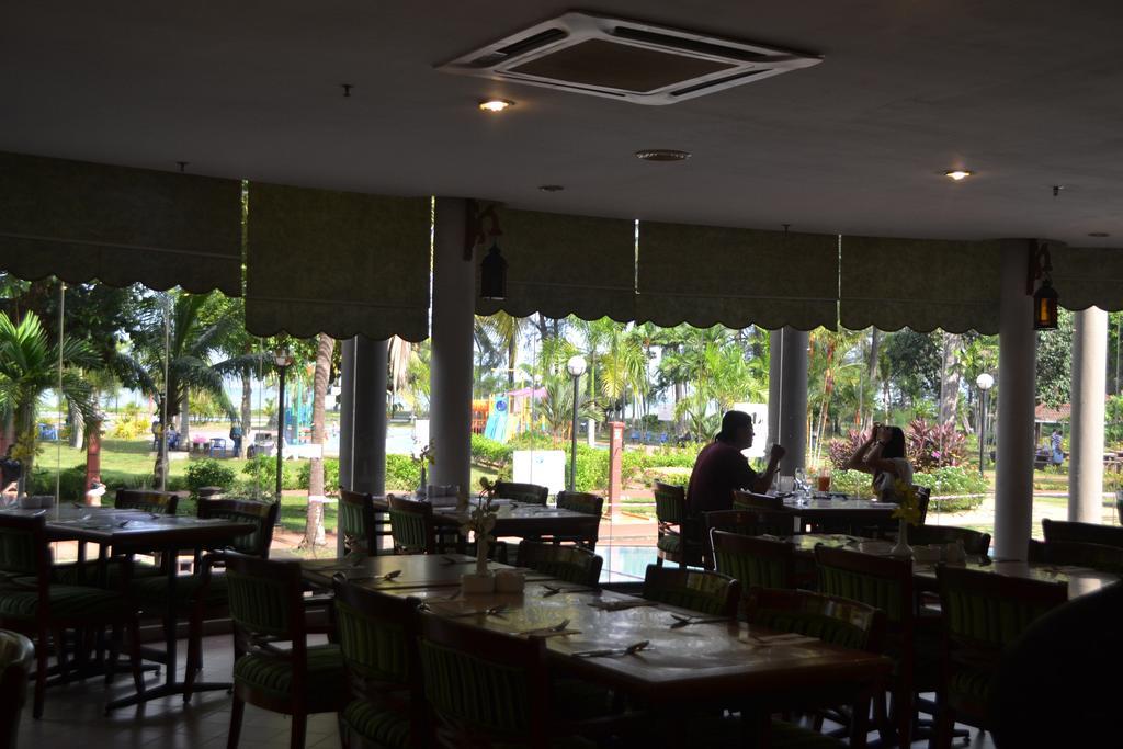 De Rhu Beach Resort Kuantan Extérieur photo