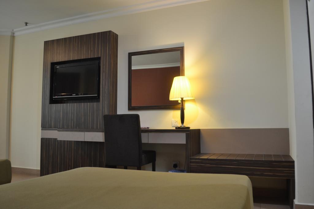 De Rhu Beach Resort Kuantan Extérieur photo
