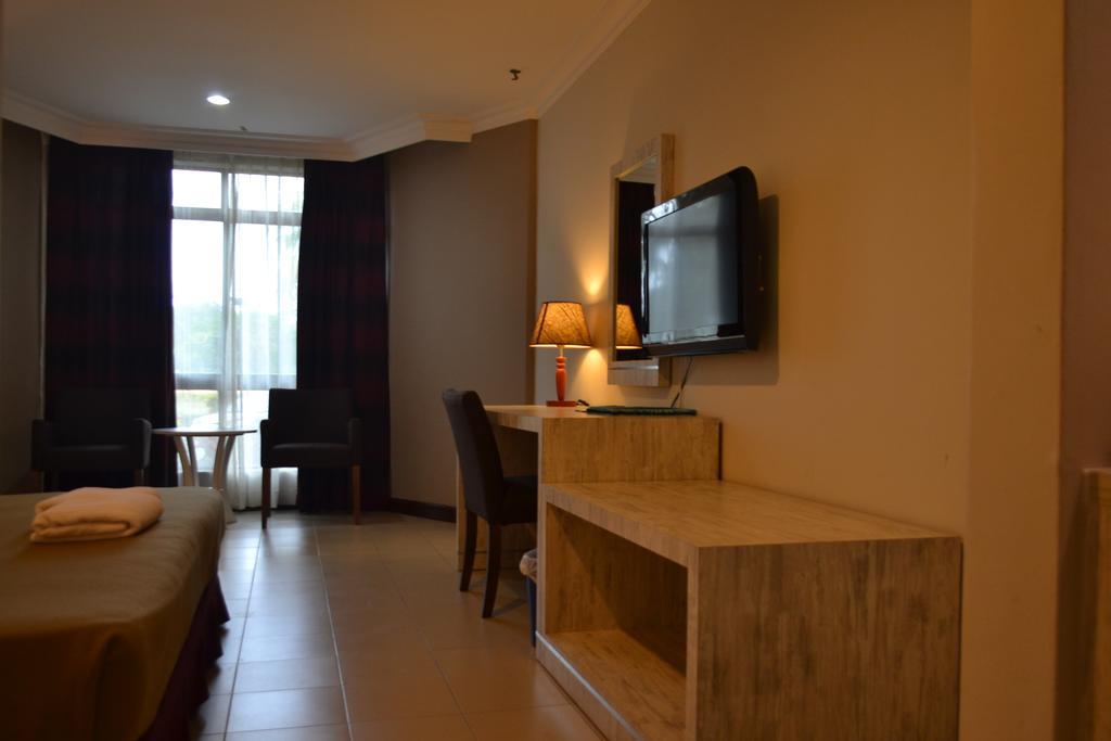 De Rhu Beach Resort Kuantan Extérieur photo