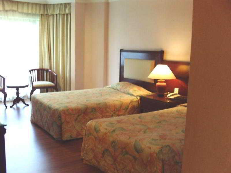 De Rhu Beach Resort Kuantan Extérieur photo