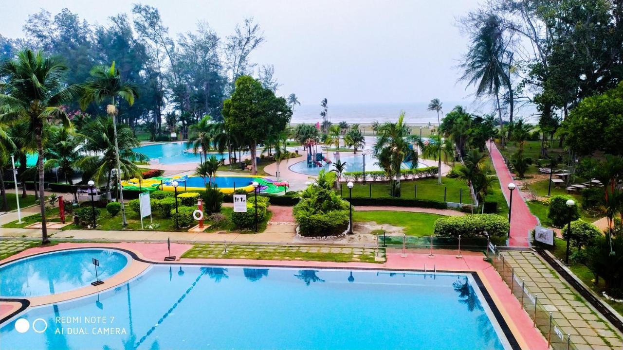 De Rhu Beach Resort Kuantan Extérieur photo