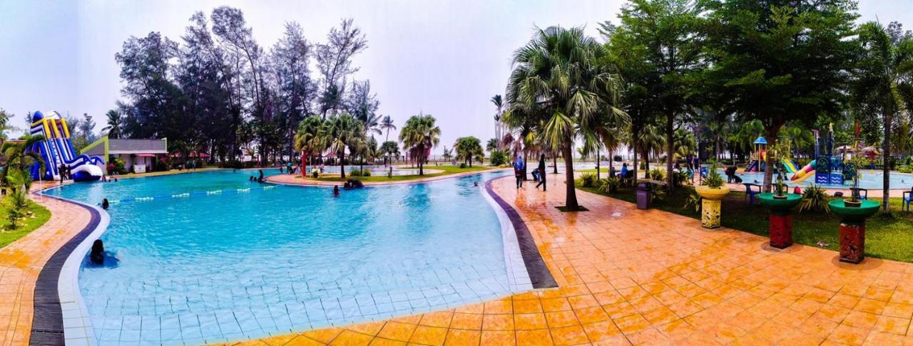 De Rhu Beach Resort Kuantan Extérieur photo
